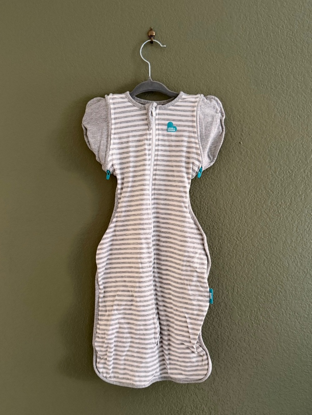 Love to Dream Transitional Swaddle Sleep Sack Size M 1.0 TOG